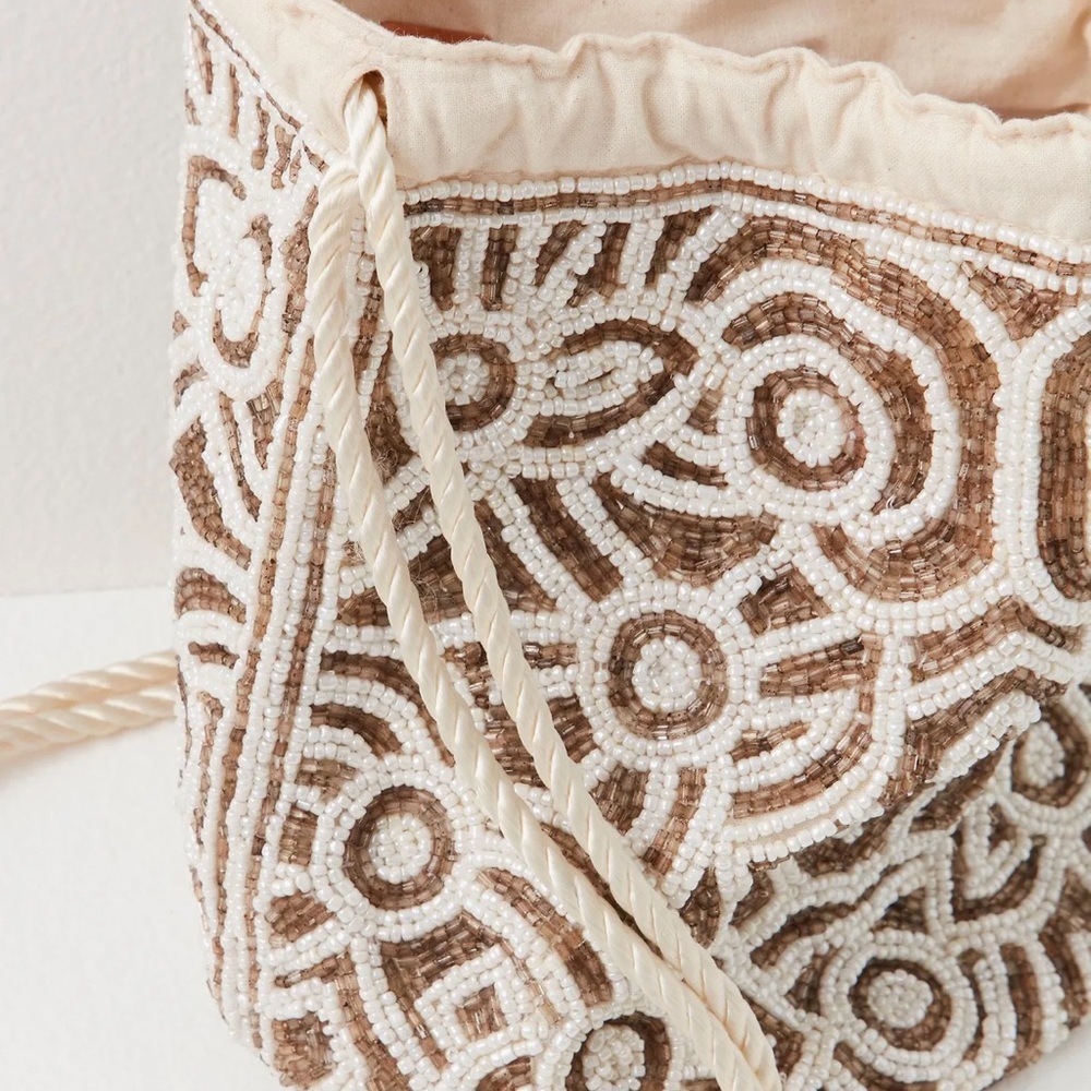Free People Penny Beaded Pouch in Ivory. NWOT. Fully beaded handbag.